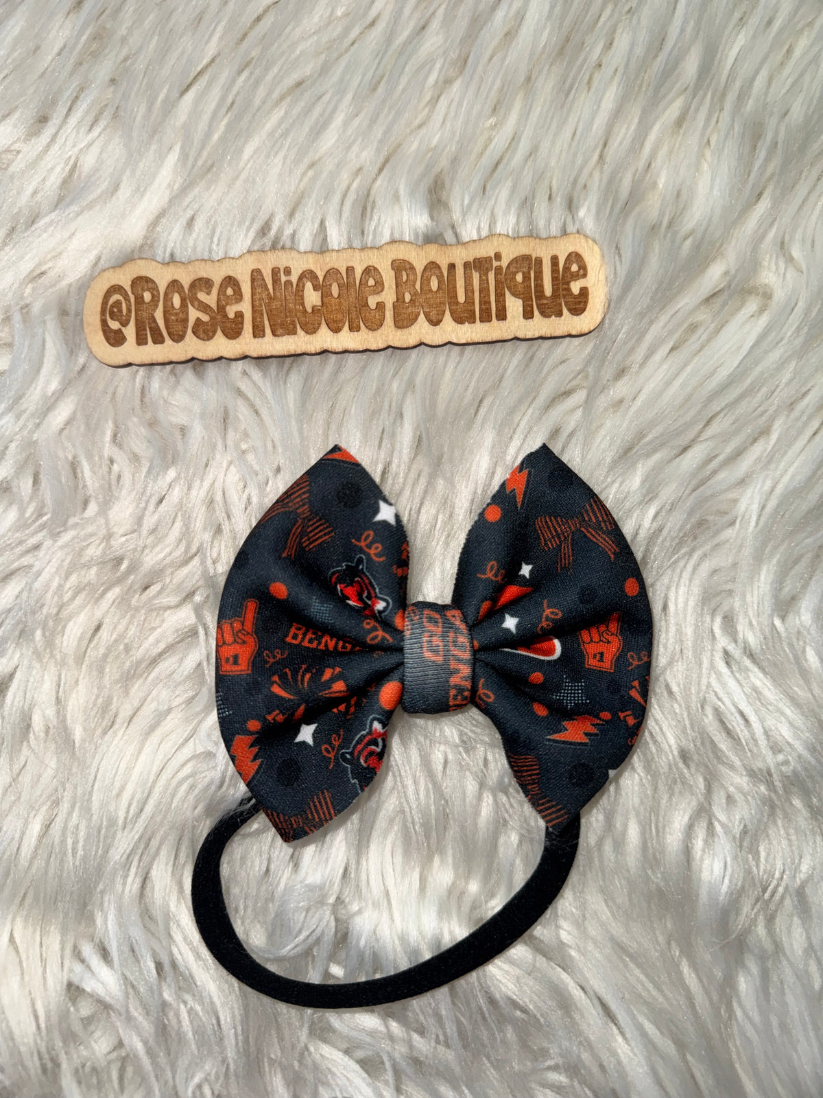 4” Bow on Nylon